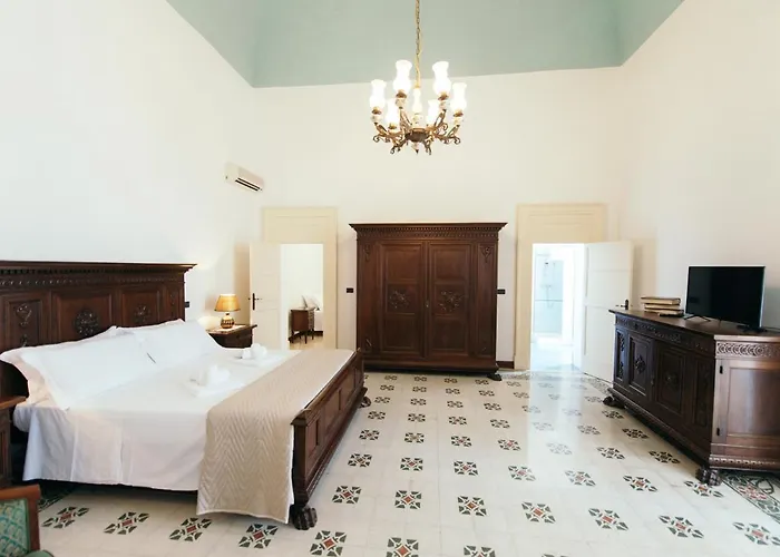 Palazzo Scarciglia Gæstehus 4*