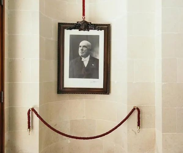 Palazzo Scarciglia 4*