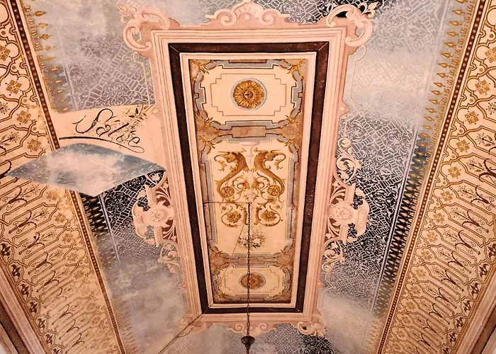 Palazzo Scarciglia 4*